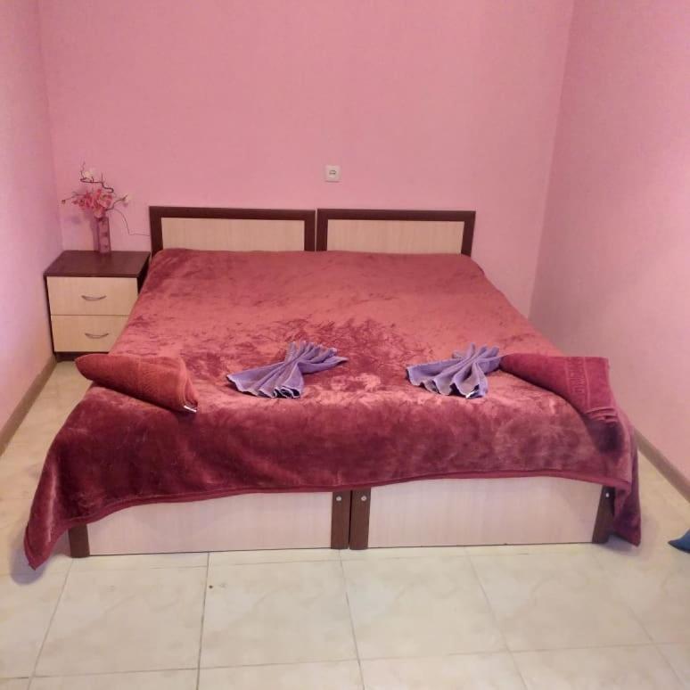 Solnechny Bereg Guest House Гудаута Екстер'єр фото