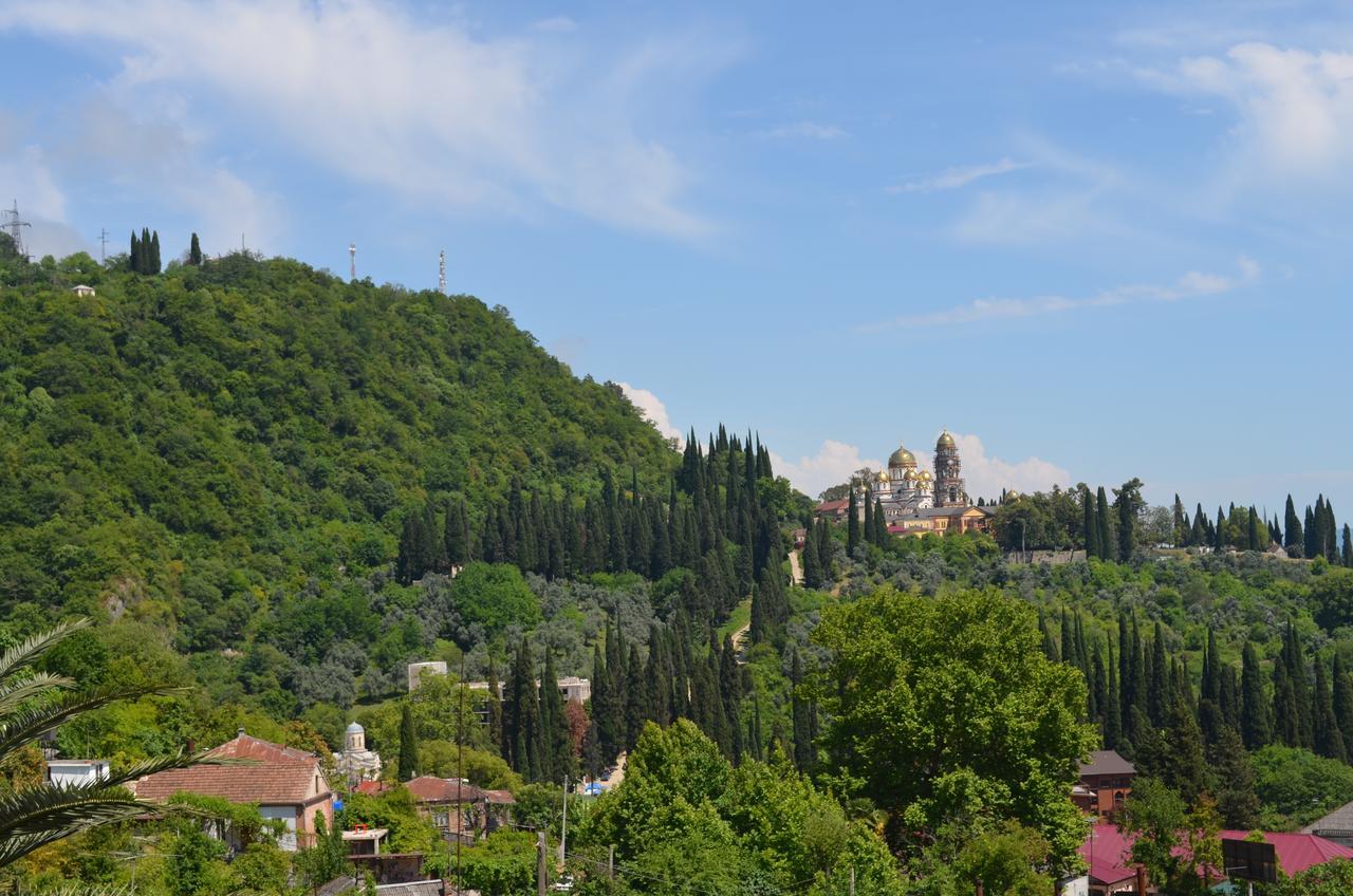 Solnechny Bereg Guest House Гудаута Екстер'єр фото