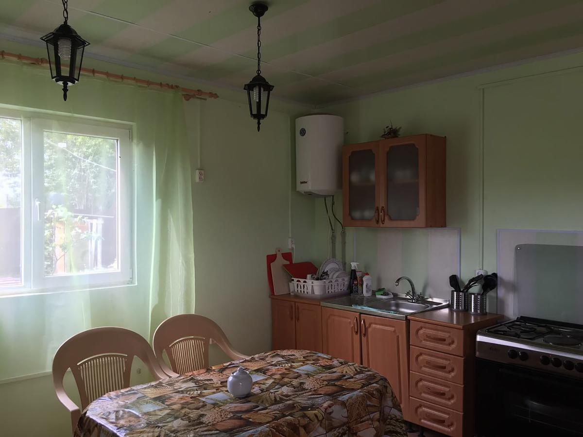 Solnechny Bereg Guest House Гудаута Екстер'єр фото