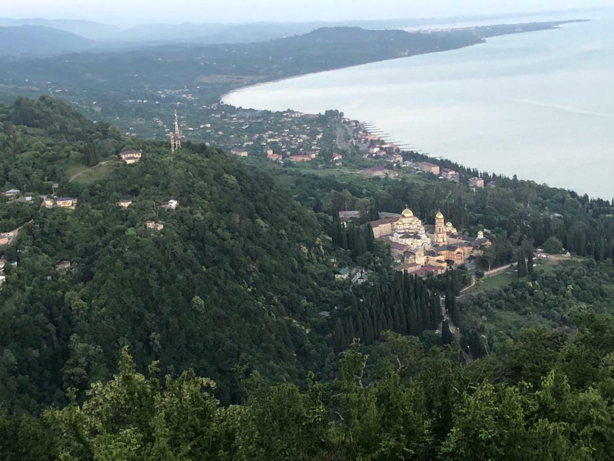 Solnechny Bereg Guest House Гудаута Екстер'єр фото
